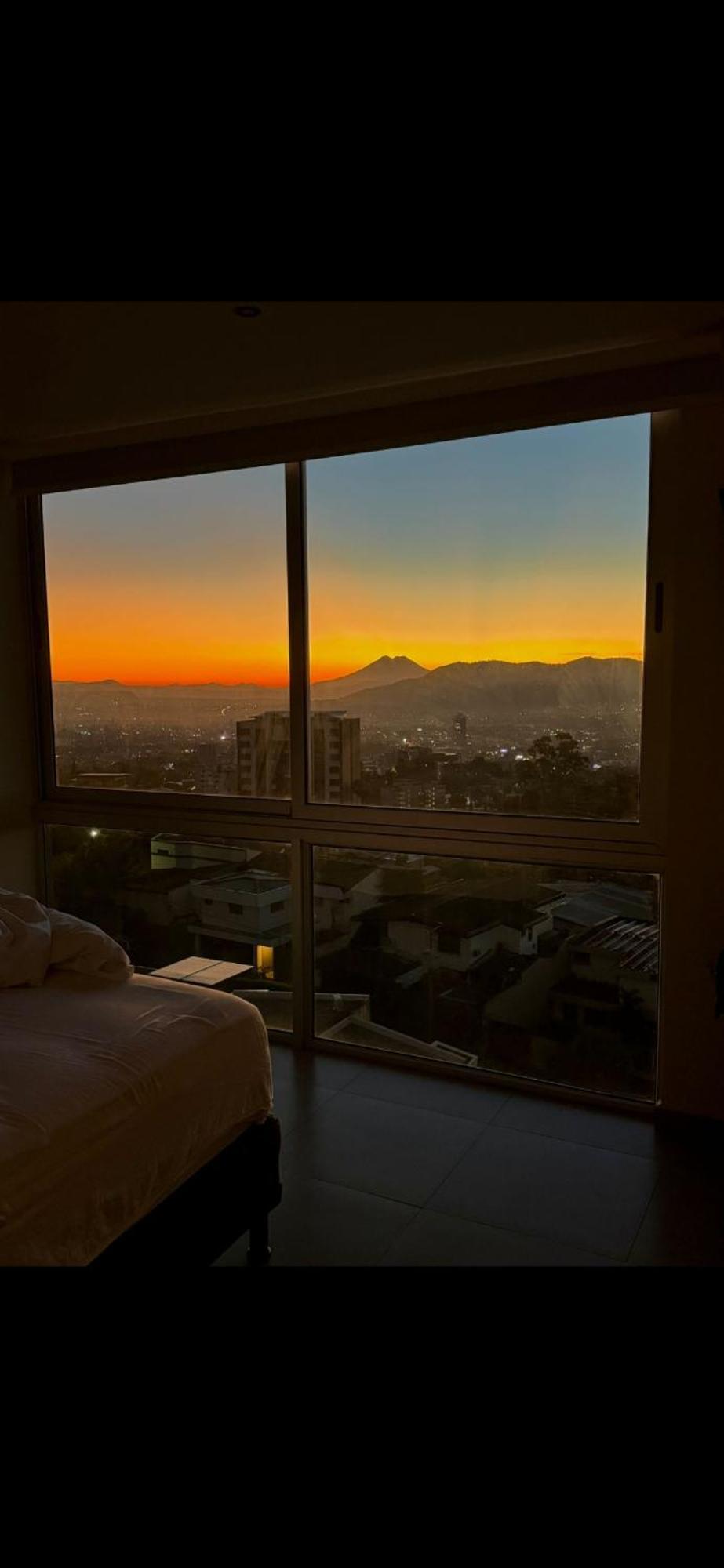 The Sky View Apartment *